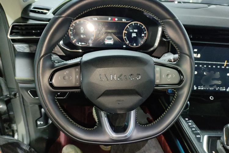Used Lynk & Co 05 2020 2.0TD Two-Wheel Drive Zhaoyang Plus Steering Wheel