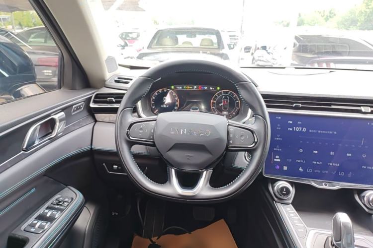 Used Lynk & Co 05 2020 2.0TD Two-Wheel Drive Shine Halo Steering Wheel