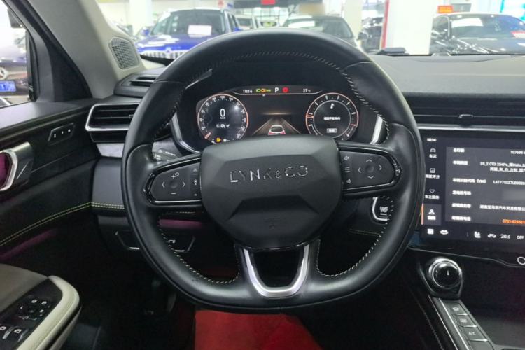 Used Lynk & Co 05 2020 2.0TD Two-Wheel Drive Shine Halo Steering Wheel