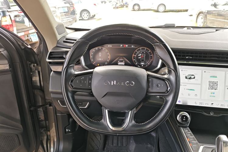 Used Lynk & Co 05 2020 2.0TD Two-Wheel Drive Shine Halo Steering Wheel
