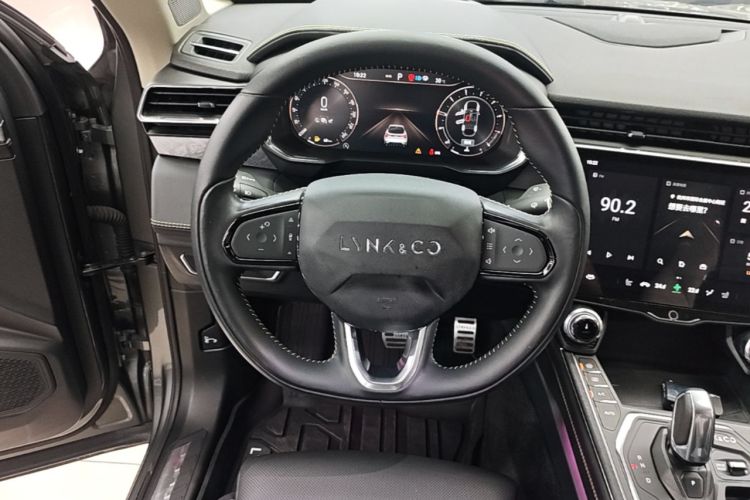 Used Lynk & Co 05 2020 2.0TD Two-Wheel Drive Shine Halo Steering Wheel
