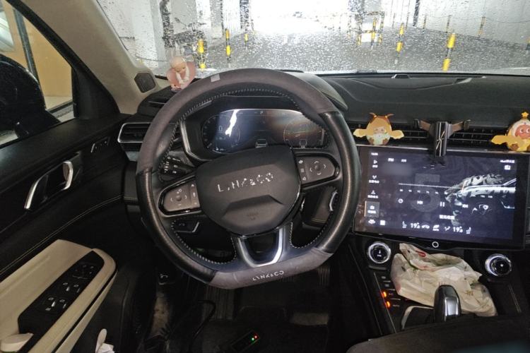 Used Lynk & Co 05 2020 2.0TD Two-Wheel Drive Shine Halo Steering Wheel