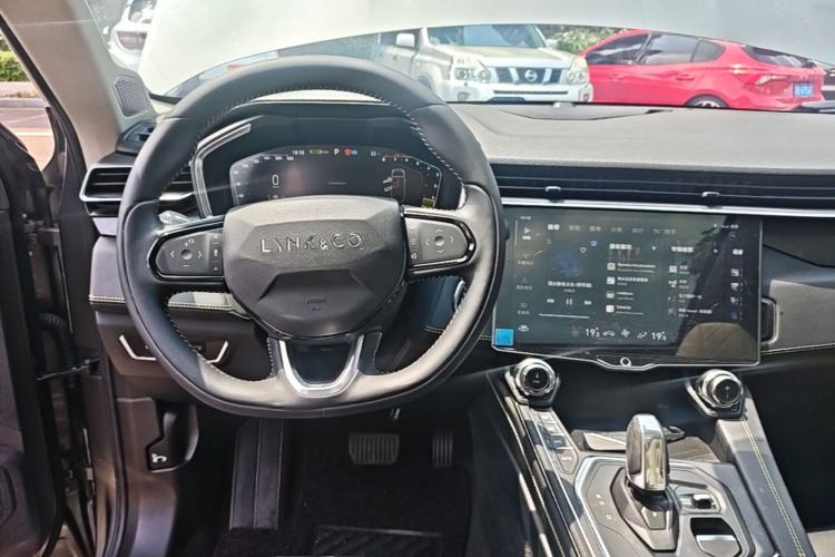 Used Lynk & Co 05 2020 2.0TD Two-Wheel Drive Zhaoyang Plus Steering Wheel