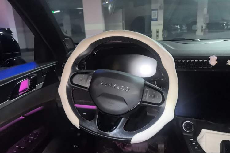 Used Lynk & Co 05 2020 2.0TD Four-Wheel Drive HypeHalo Steering Wheel