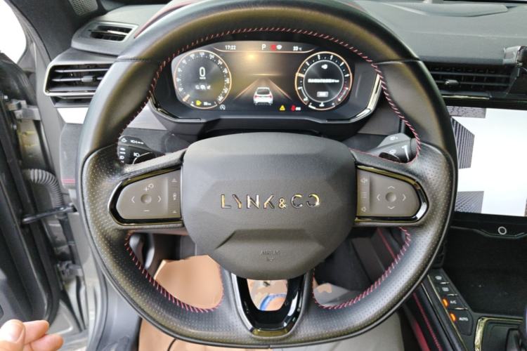 Used Lynk & Co 05 2020 2.0TD Four-Wheel Drive HypeHalo Steering Wheel