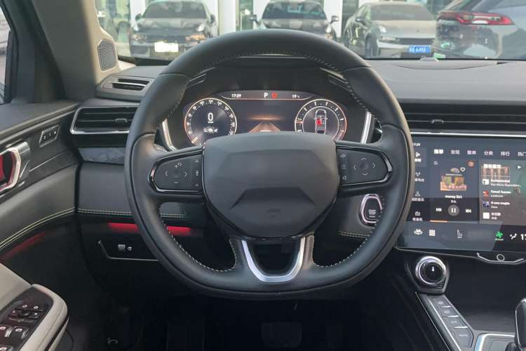 Used Lynk & Co 05 2020 2.0TD Two-Wheel Drive Shine Halo Steering Wheel