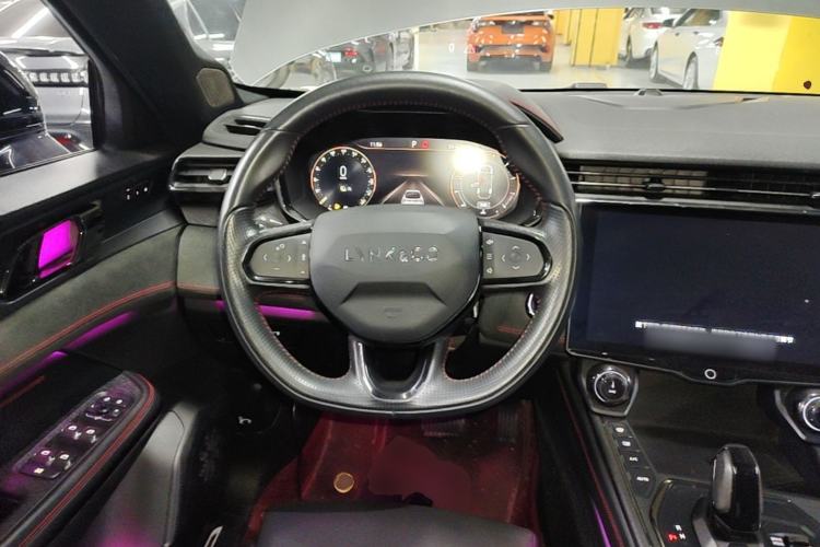 Used Lynk & Co 05 2020 2.0TD Four-Wheel Drive HypeHalo Steering Wheel