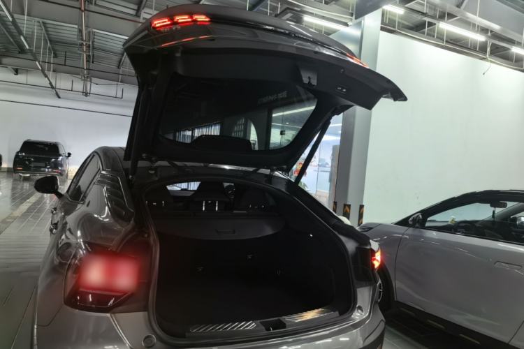 Used Lynk & Co 05 2020 2.0TD Four-Wheel Drive HypeHalo Trunk