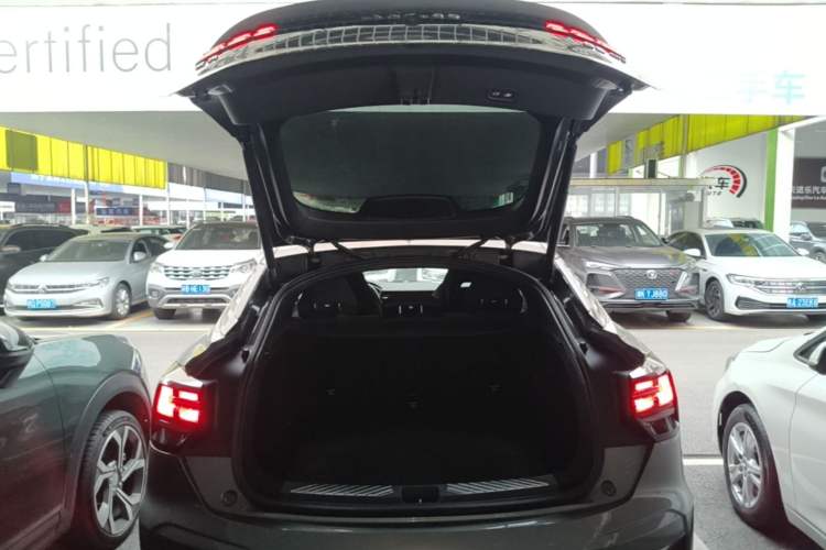 Used Lynk & Co 05 2020 2.0TD Four-Wheel Drive HypeHalo Trunk