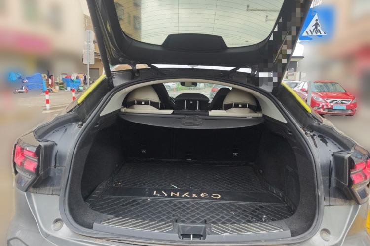 Used Lynk & Co 05 2020 2.0TD Two-Wheel Drive Shine Halo Trunk