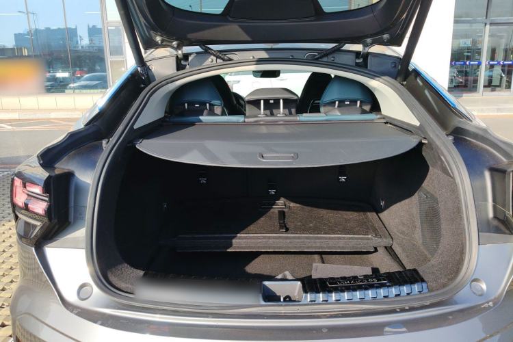 Used Lynk & Co 05 2020 2.0TD Two-Wheel Drive Shine Halo Trunk