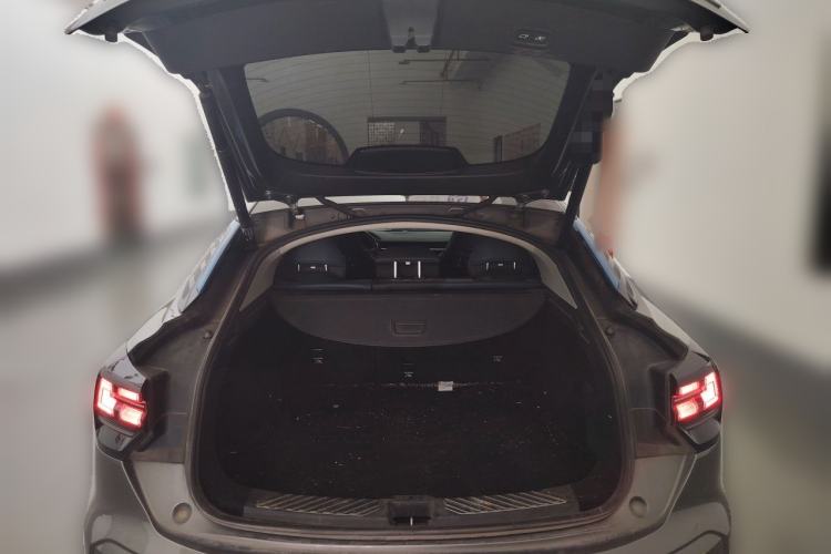 Used Lynk & Co 05 2020 2.0TD Two-Wheel Drive Shine Halo Trunk