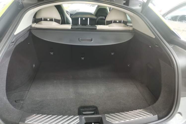 Used Lynk & Co 05 2020 2.0TD Two-Wheel Drive Shine Halo Trunk