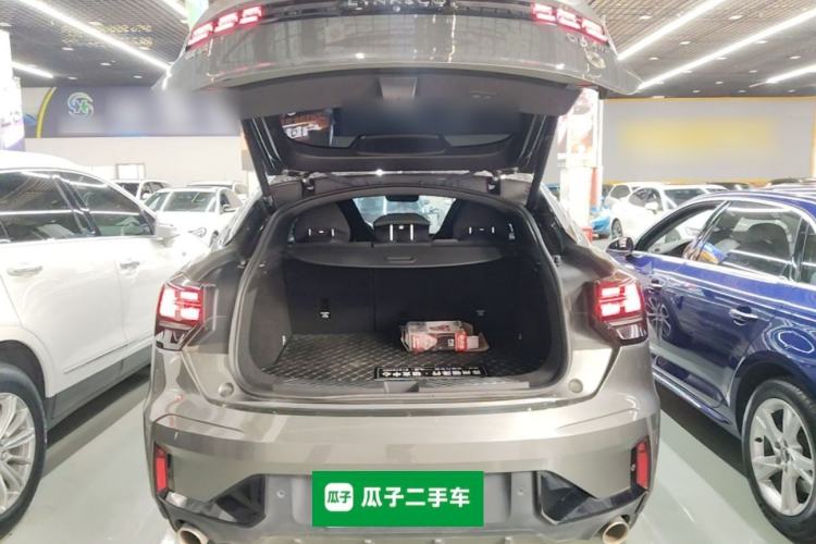 Used Lynk & Co 05 2020 2.0TD Four-Wheel Drive HypeHalo Trunk