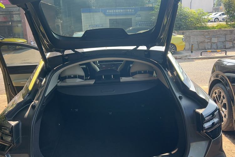 Used Lynk & Co 05 2020 2.0TD Two-Wheel Drive Shine Halo Trunk
