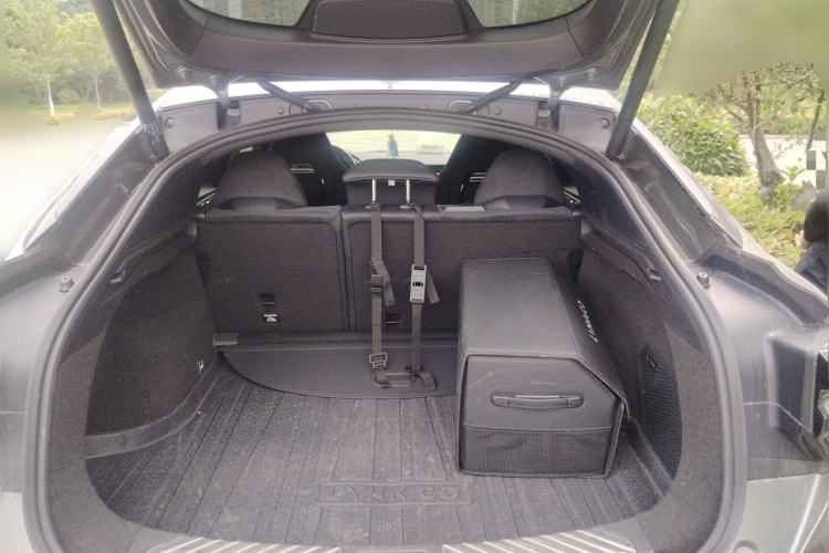 Used Lynk & Co 05 2020 2.0TD Four-Wheel Drive HypeHalo Trunk