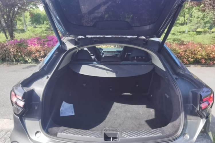 Used Lynk & Co 05 2020 2.0TD Two-Wheel Drive Shine Halo Trunk