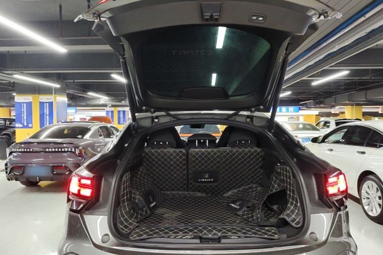 Used Lynk & Co 05 2020 2.0TD Four-Wheel Drive HypeHalo Trunk
