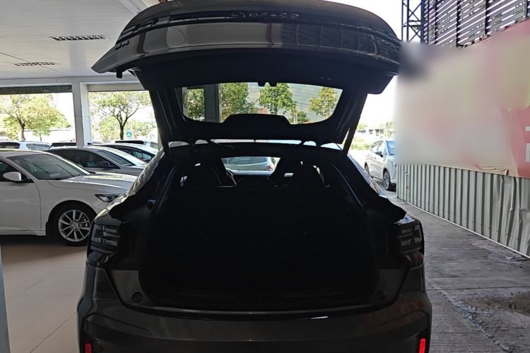 Used Lynk & Co 05 2020 2.0TD Four-Wheel Drive HypeHalo Trunk