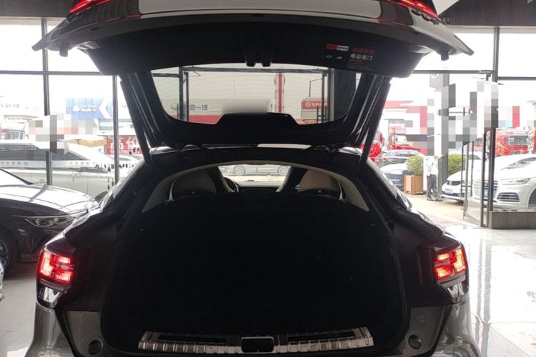 Used Lynk & Co 05 2020 2.0TD Two-Wheel Drive Shine Halo Trunk