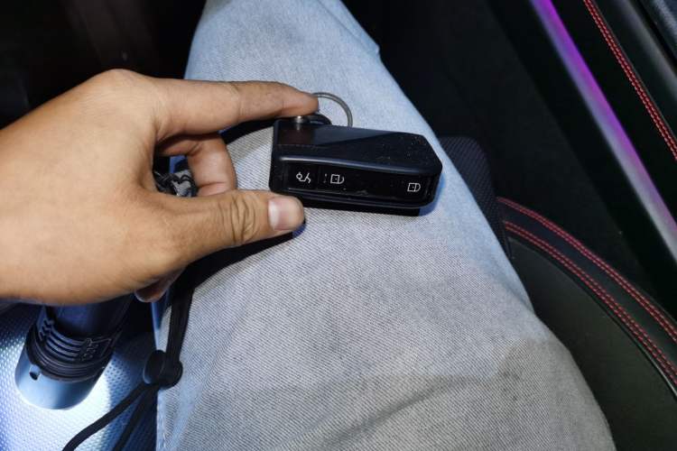 Used Lynk & Co 05 2020 2.0TD Four-Wheel Drive HypeHalo Vehicle Key