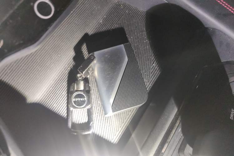 Used Lynk & Co 05 2020 2.0TD Four-Wheel Drive HypeHalo Vehicle Key