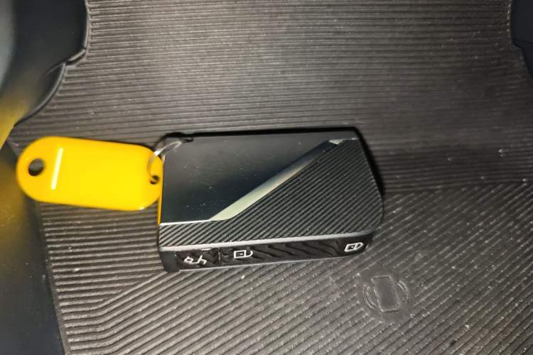 Used Lynk & Co 05 2020 2.0TD Two-Wheel Drive Shine Halo Vehicle Key