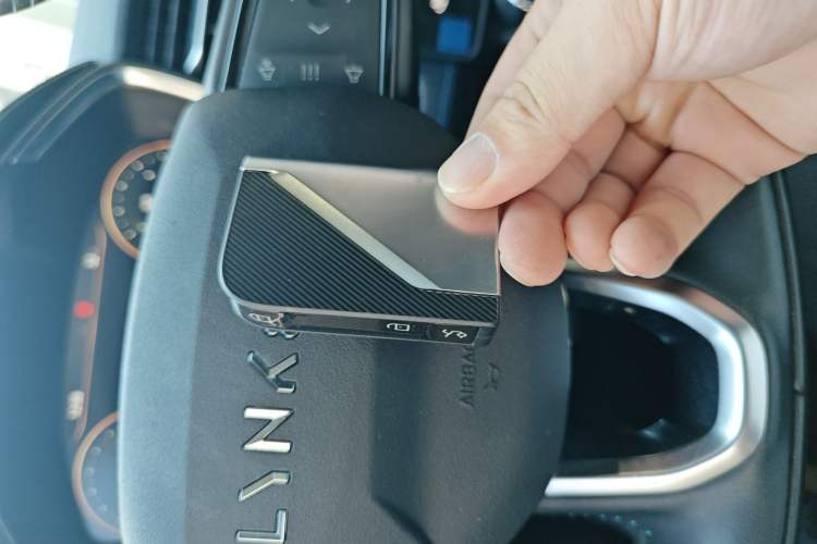 Used Lynk & Co 05 2020 2.0TD Two-Wheel Drive Shine Halo Vehicle Key