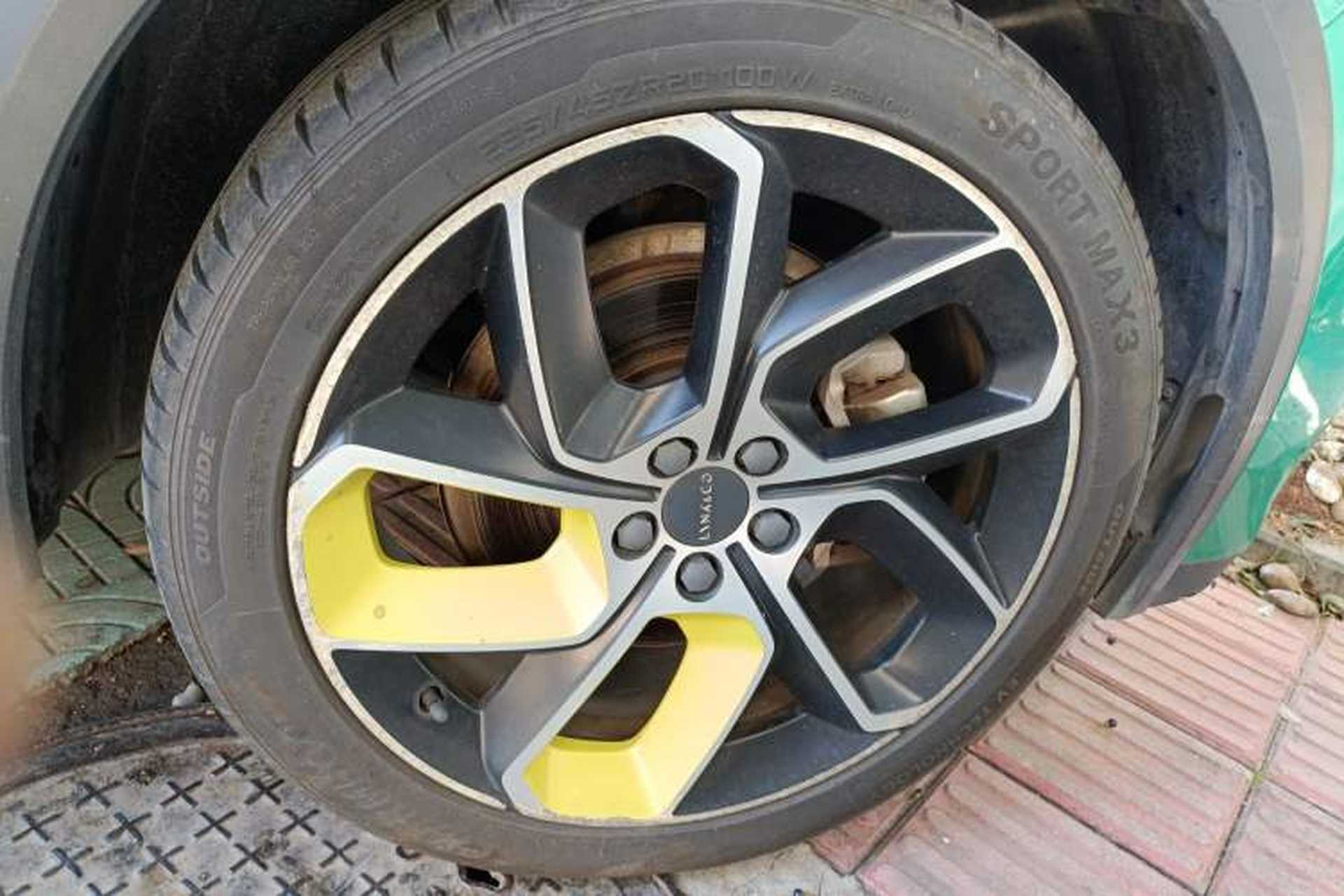 Used Lynk & Co 05 2020 2.0TD Two-Wheel Drive Shine Halo Right Front Wheel Hub