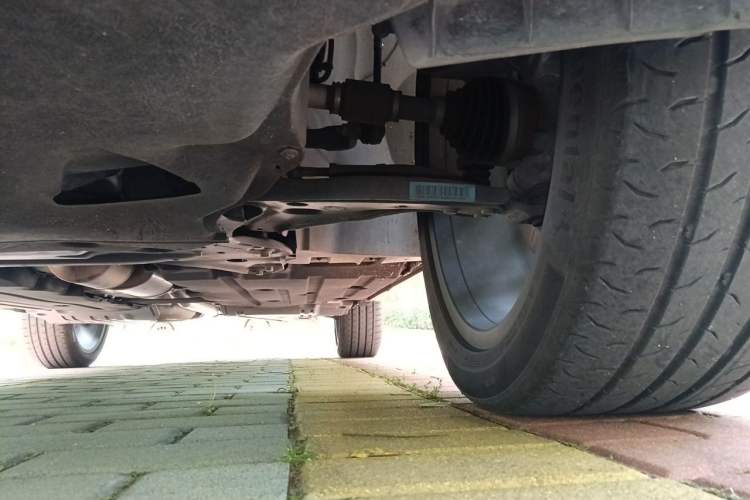Used Lynk & Co 05 2020 2.0TD Two-Wheel Drive Shine Halo Chassis Front Left
