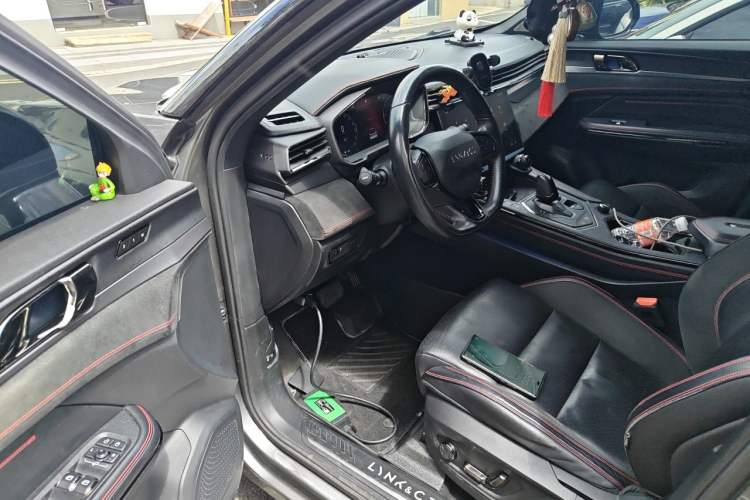 Used Lynk & Co 05 2020 2.0TD Four-Wheel Drive HypeHalo Driver Seat