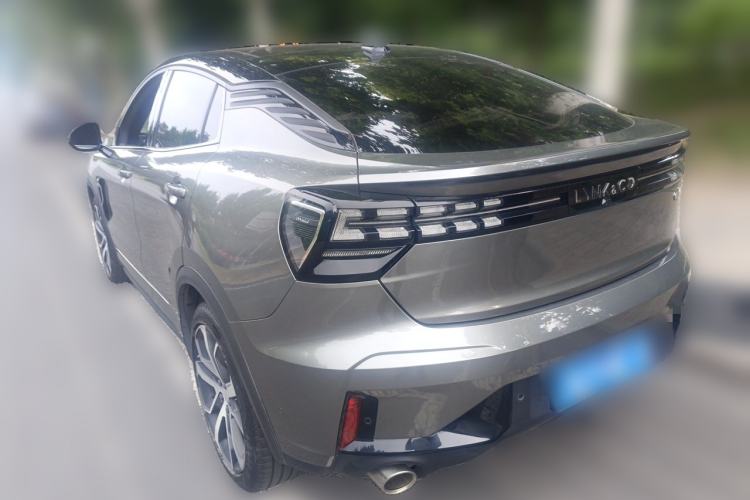 Used Lynk & Co 05 2020 2.0TD Four-Wheel Drive HypeHalo Exterior 2