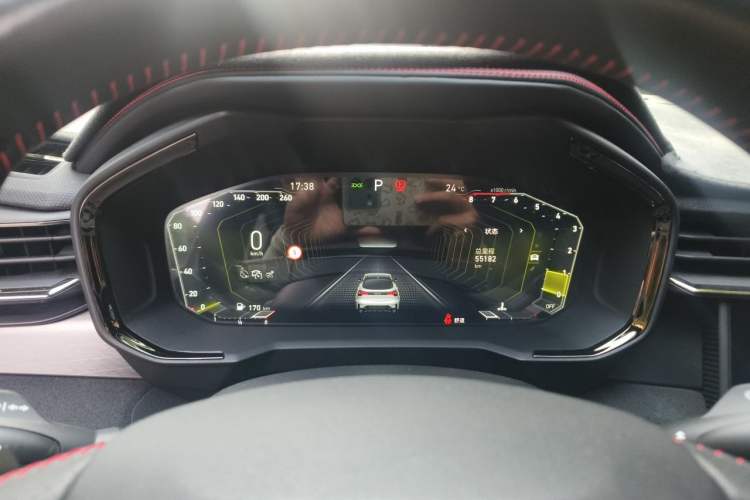 Used Lynk & Co 05 2020 2.0TD Four-Wheel Drive HypeHalo Instrument Cluster