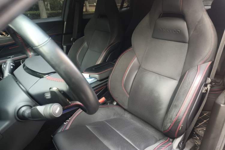 Used Lynk & Co 05 2020 2.0TD Four-Wheel Drive HypeHalo Left Front Seat