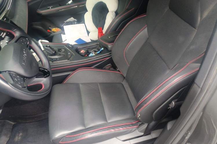 Used Lynk & Co 05 2020 2.0TD Four-Wheel Drive HypeHalo Left Front Seat
