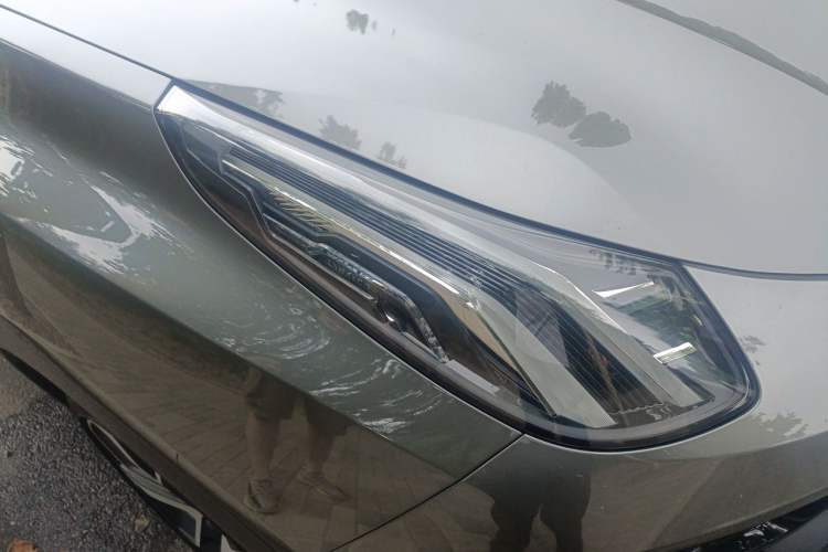Used Lynk & Co 05 2020 2.0TD Four-Wheel Drive HypeHalo Right Front Headlight