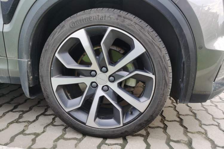 Used Lynk & Co 05 2020 2.0TD Four-Wheel Drive HypeHalo Right Front Wheel Hub
