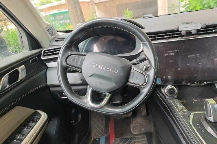 Used Lynk & Co 05 2020 2.0TD Two-Wheel Drive Shine Halo Steering Wheel
