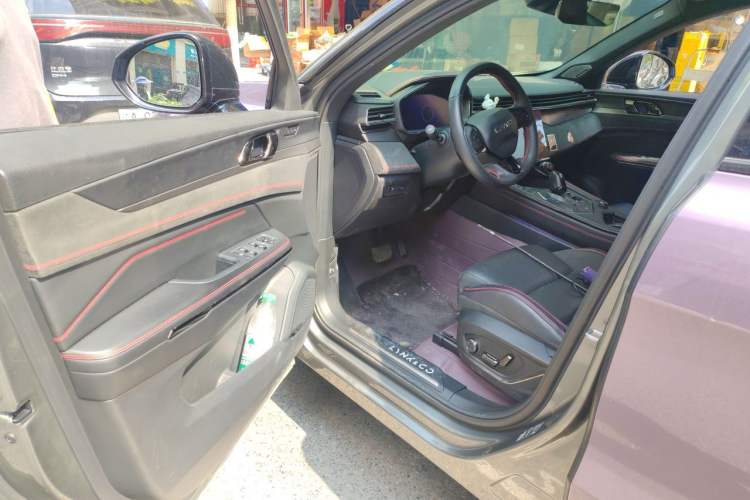 Used Lynk & Co 05 2020 2.0TD Four-Wheel Drive HypeHalo Driver Seat