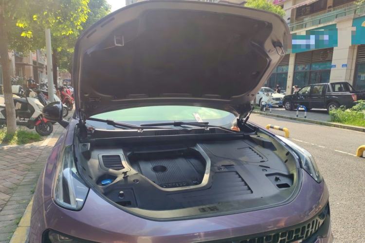 Used Lynk & Co 05 2020 2.0TD Four-Wheel Drive HypeHalo Engine Bay