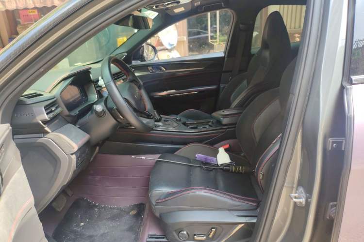 Used Lynk & Co 05 2020 2.0TD Four-Wheel Drive HypeHalo Left Front Seat