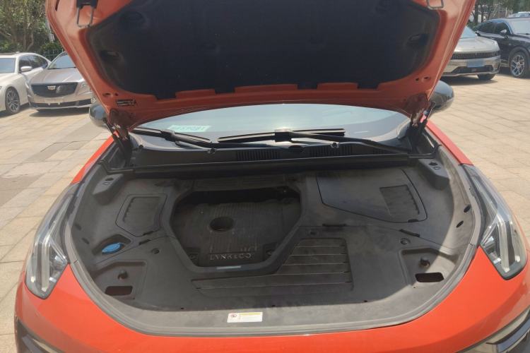 Used Lynk & Co 05 2020 2.0TD Four-Wheel Drive HypeHalo Engine Bay