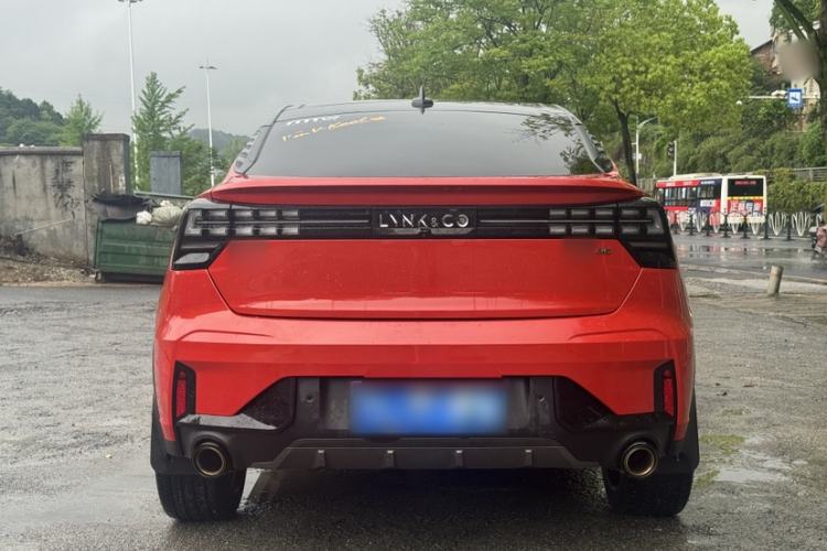 Used Lynk & Co 05 2020 2.0TD Four-Wheel Drive HypeHalo Exterior 1