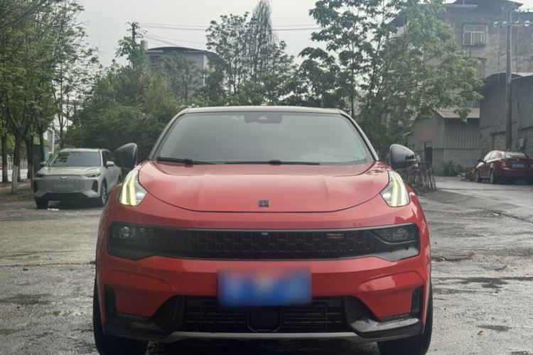 Used Lynk & Co 05 2020 2.0TD Four-Wheel Drive HypeHalo Exterior 2