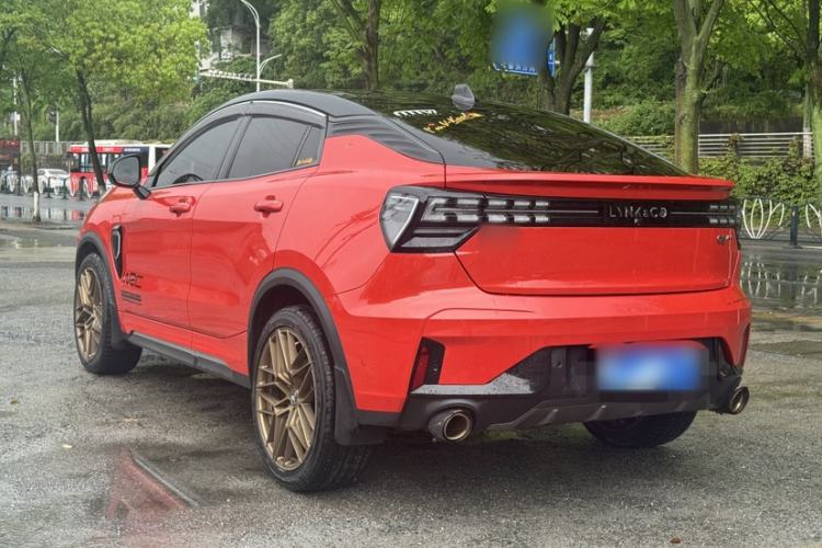 Used Lynk & Co 05 2020 2.0TD Four-Wheel Drive HypeHalo Exterior 4