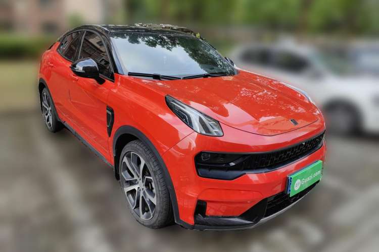 Used Lynk & Co 05 2020 2.0TD Four-Wheel Drive HypeHalo Front Right 45 Deg
