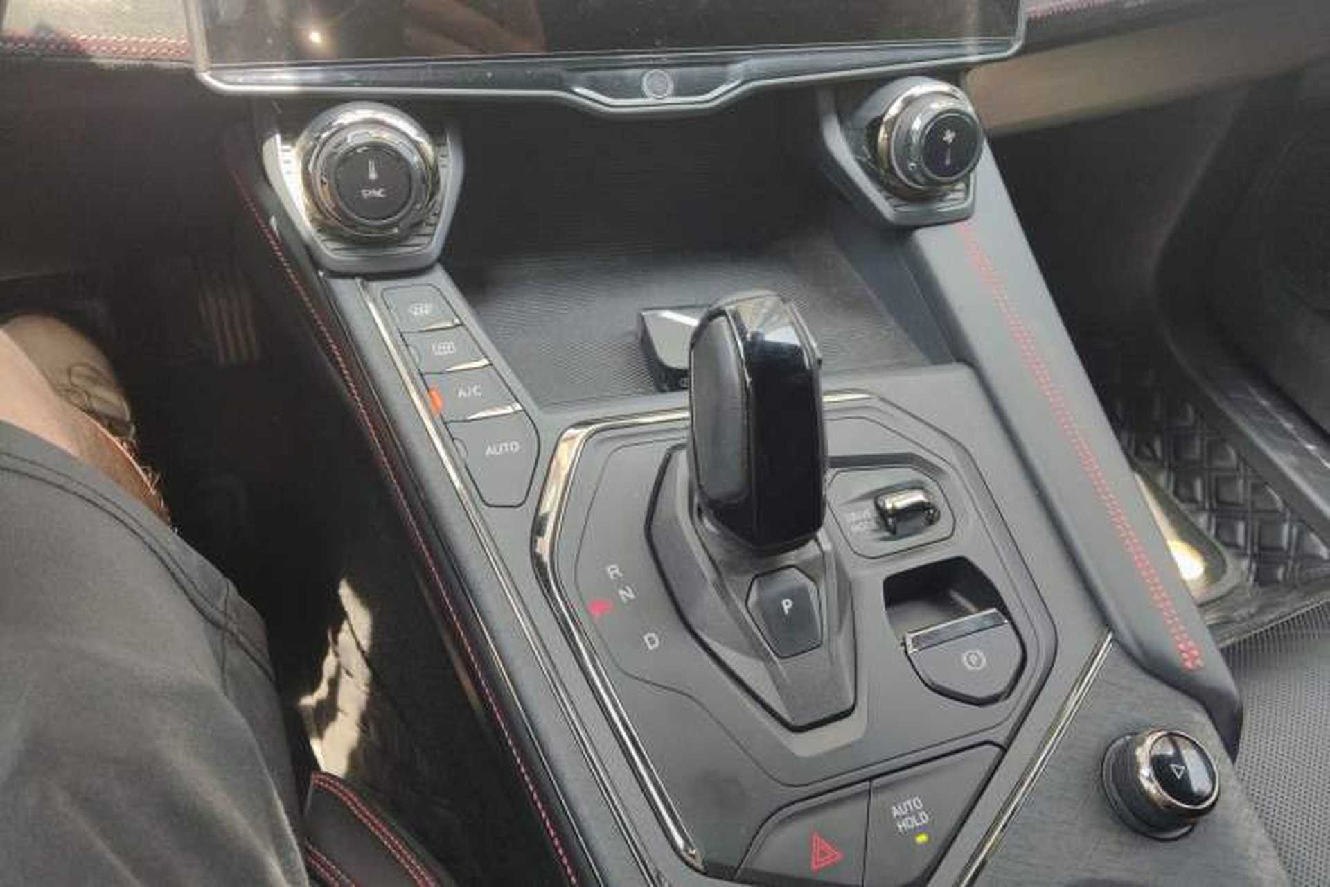 Used Lynk & Co 05 2020 2.0TD Four-Wheel Drive HypeHalo Gear Lever