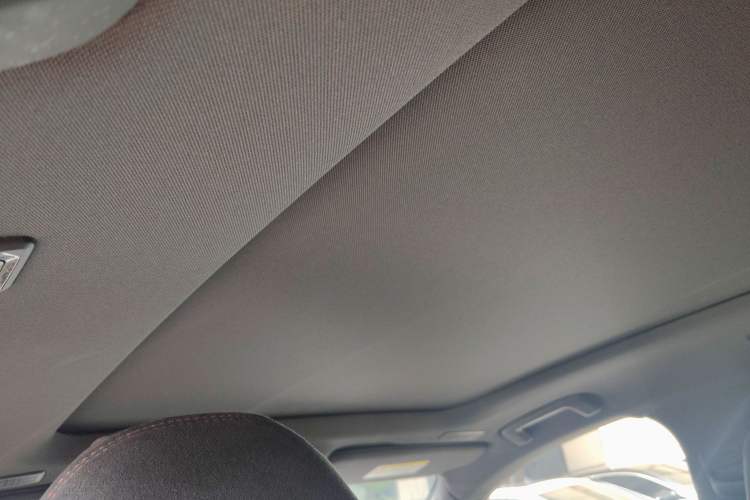 Used Lynk & Co 05 2020 2.0TD Four-Wheel Drive HypeHalo Headliner