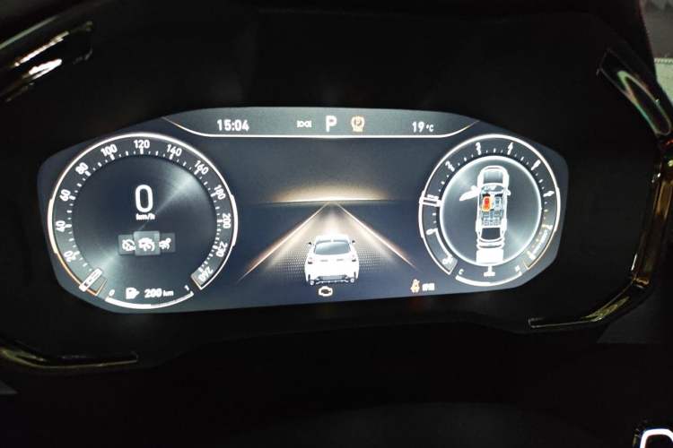 Used Lynk & Co 05 2020 2.0TD Four-Wheel Drive HypeHalo Instrument Cluster