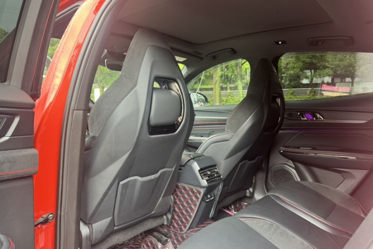 Used Lynk & Co 05 2020 2.0TD Four-Wheel Drive HypeHalo Interior 3